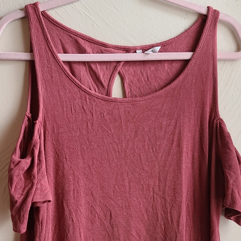 Cold shoulder top